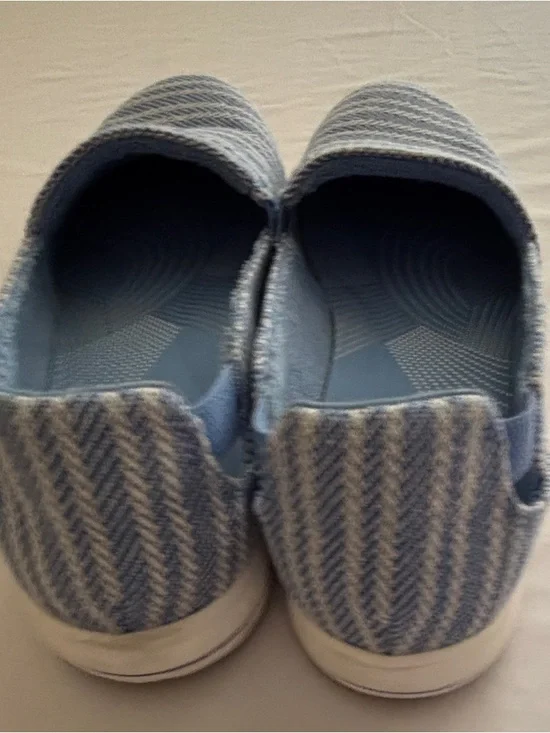 Clarks Blue and White Striped Cloudsteppers Slip-Ons - Picture 4 of 7